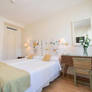 Kamer met een Queen Size Bed